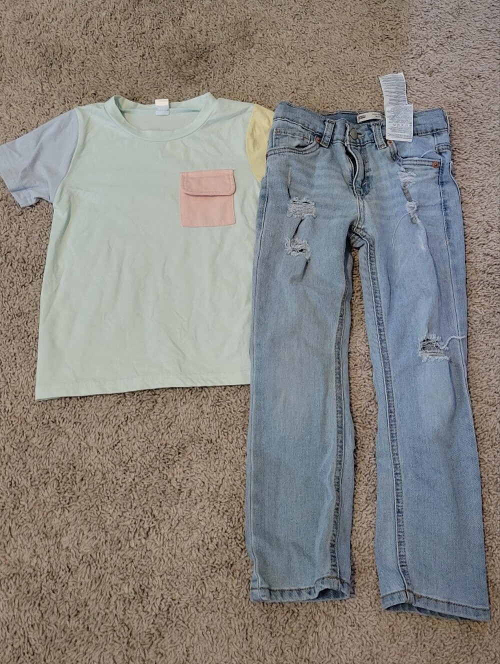 Levi's Jeans & Pastel Colorblock Pocket T-Shirt - Mint, Pink & Yellow